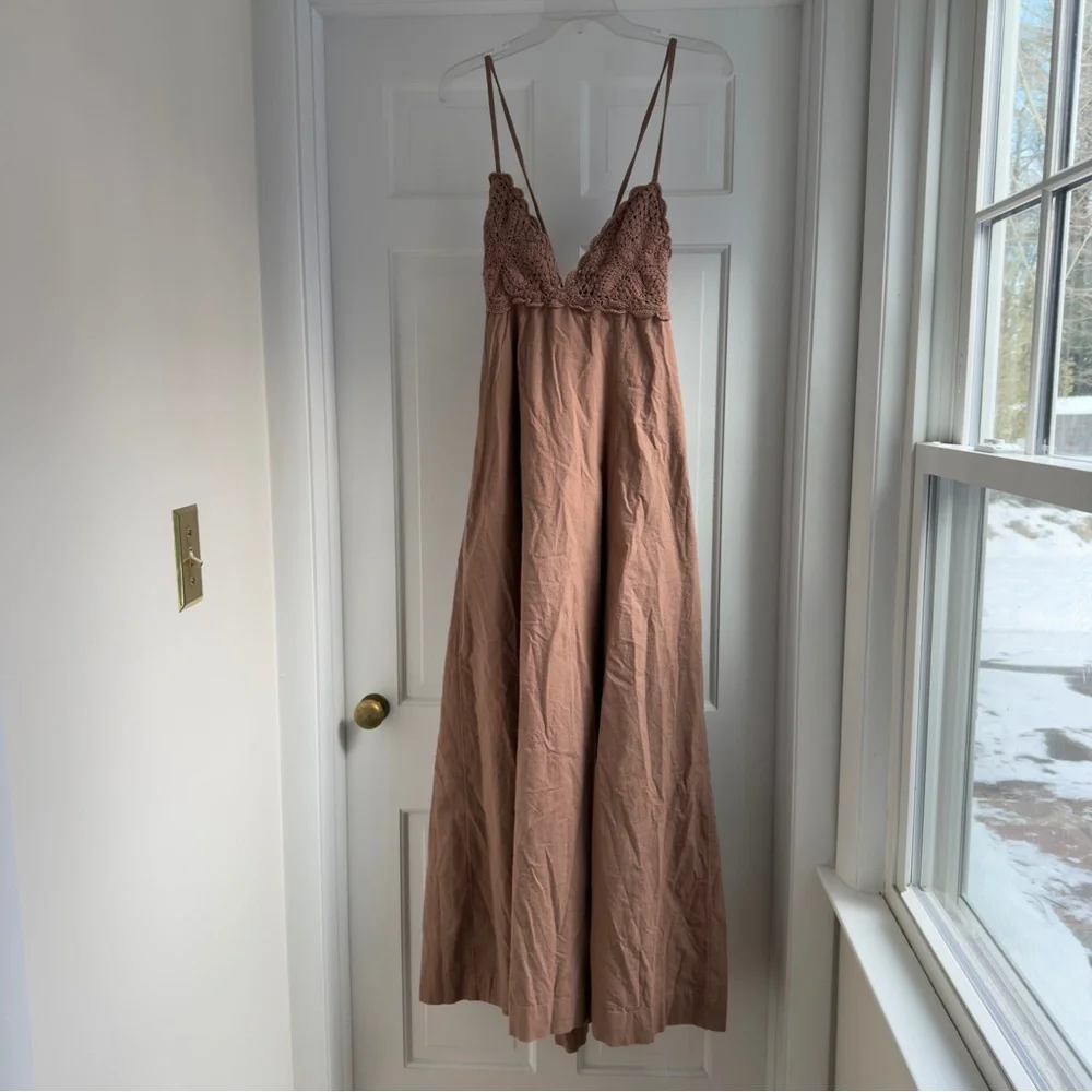 Free People Lovey Maxi Dress Crochet in Brownie (M) NWT - Picture 3 of 5